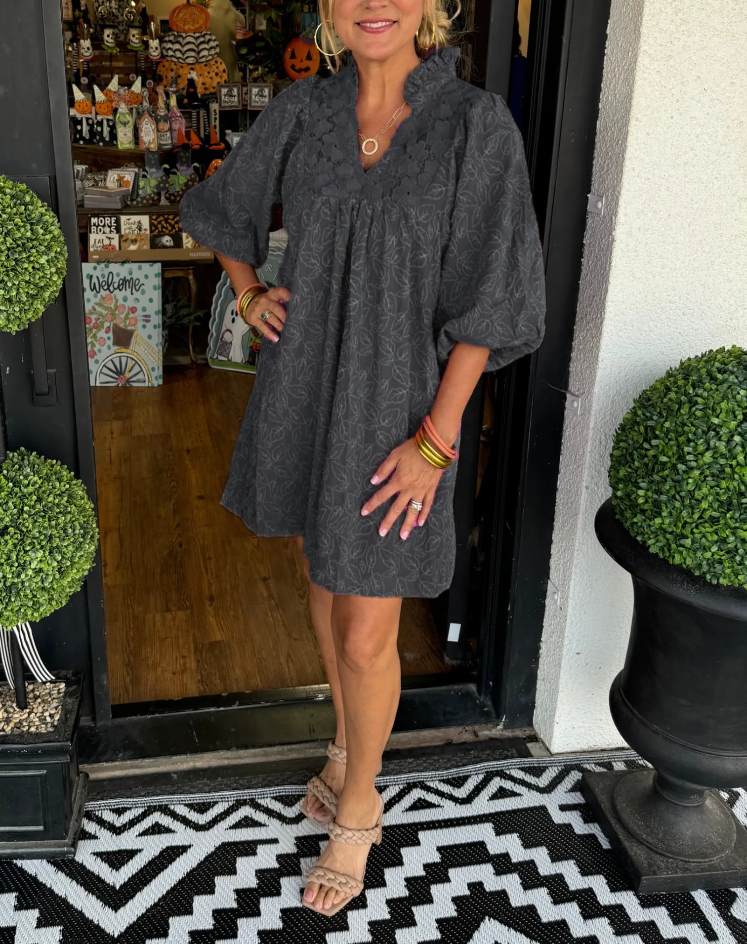 Tesia - Korte zomerjurk met pofmouwen voor elke leeftijd!