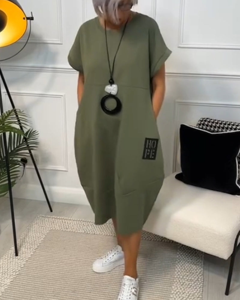 Marie™ - Casual jurk met korte mouwen en letterprint
