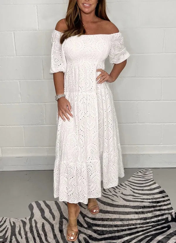 Melodie™ - Effen elegante uitlopende jurk met borduursel