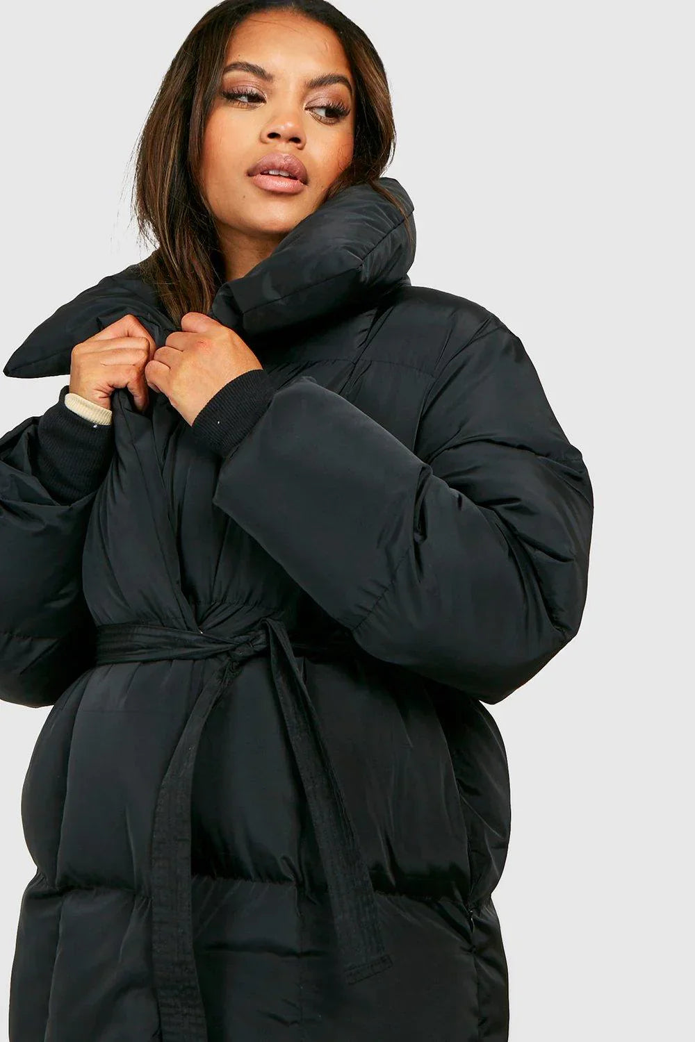 Désirée™ - Korte Damesjas met Opstaande Kraag en Getailleerde Taille