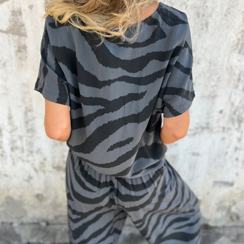 Alina™ - Tweedelige zebraprint set voor vrouwen