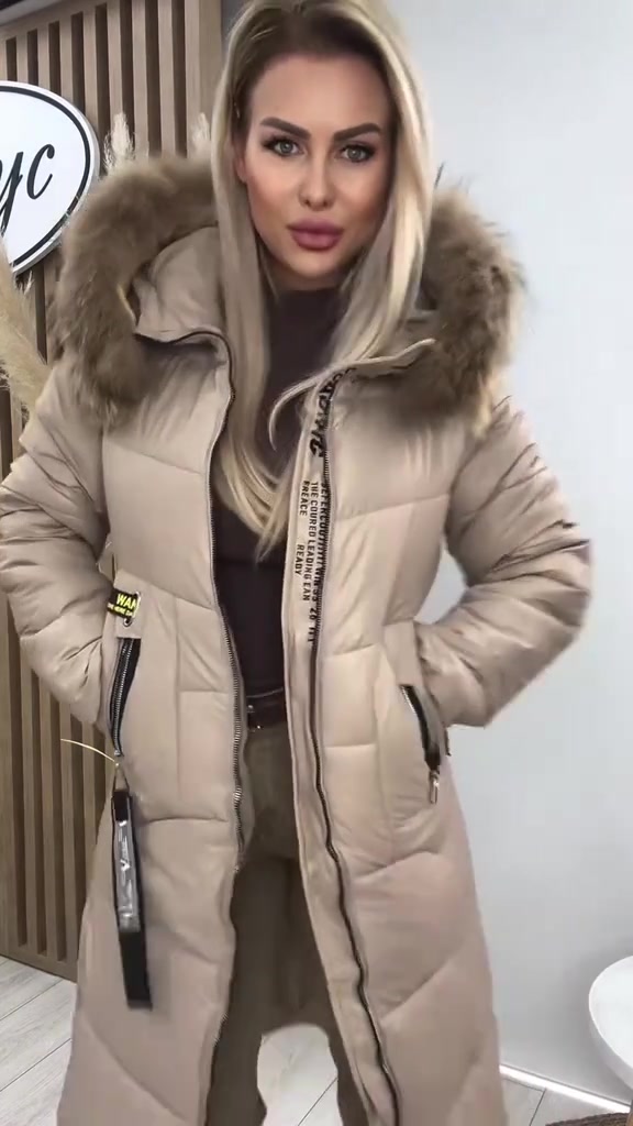 Elysavine - Lange Winterjas met Bontkraag