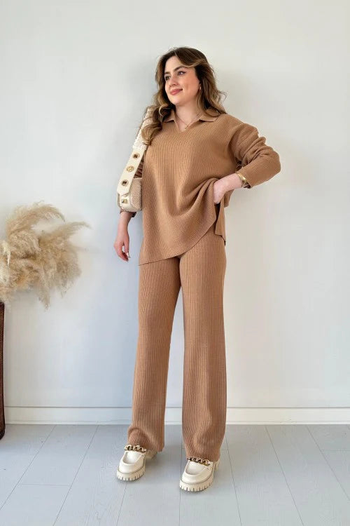 Maaike™ - Stijlvolle set met V-hals