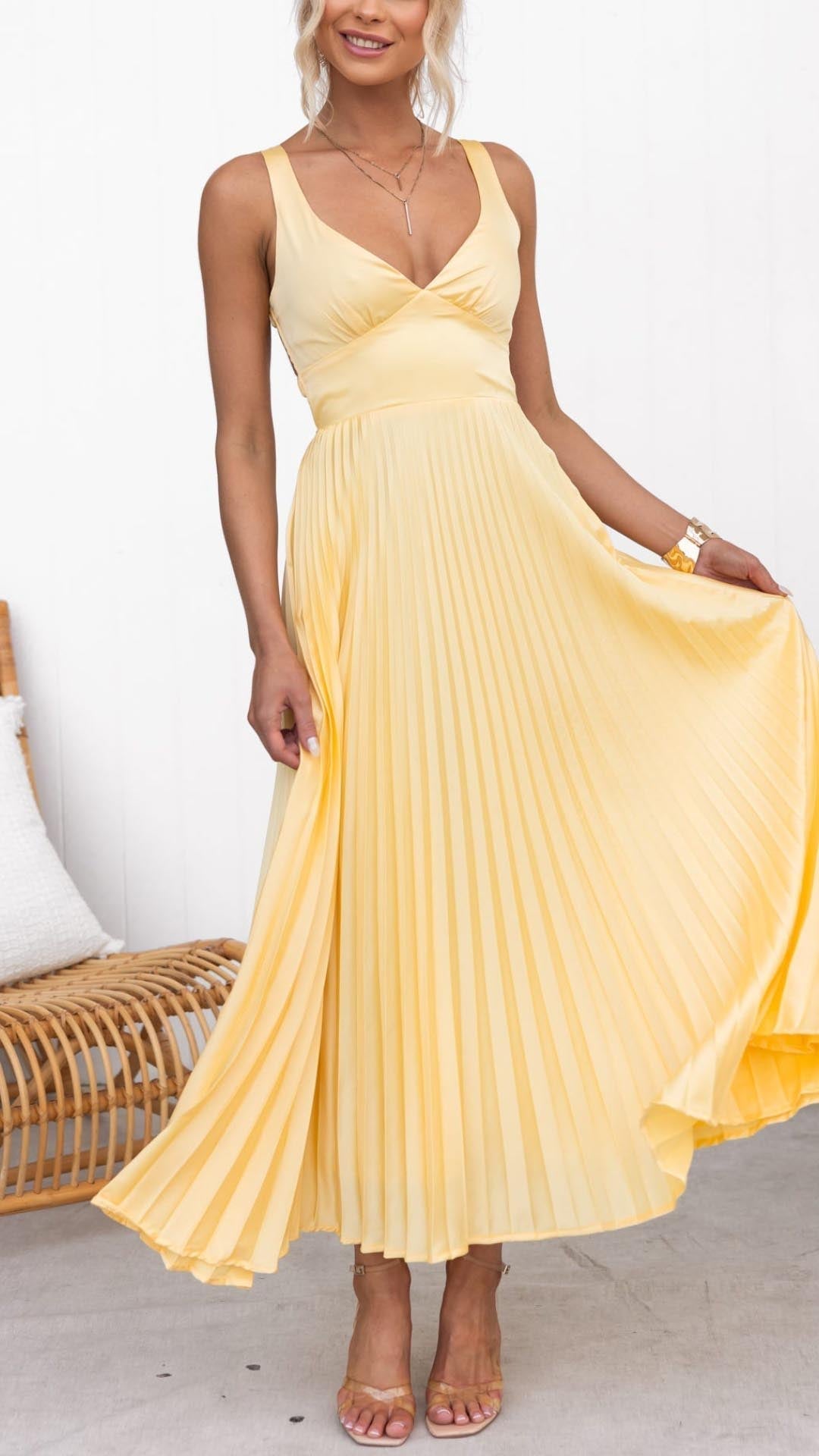 Darya™ - Gele geplooide maxi jurk met V-hals