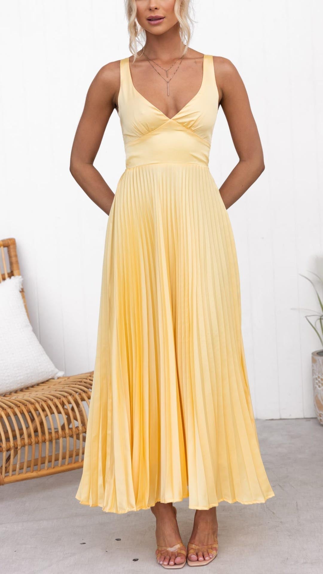 Darya™ - Gele geplooide maxi jurk met V-hals
