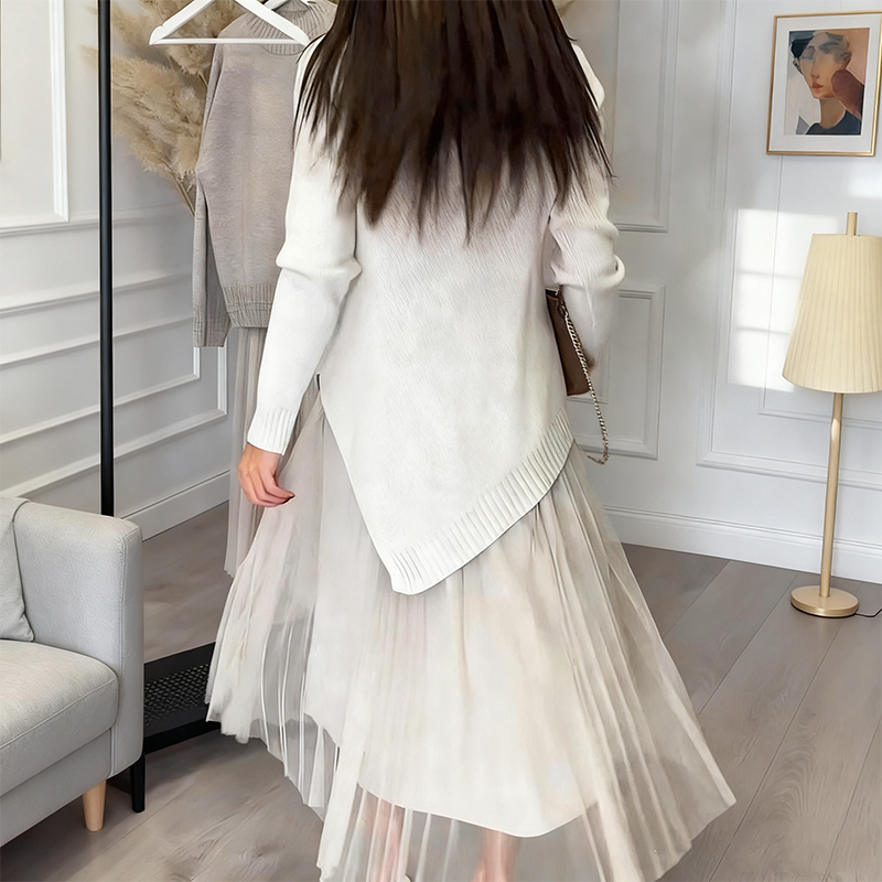 Evelyara - Asymmetrische Trui en Plissé Midi Jurk